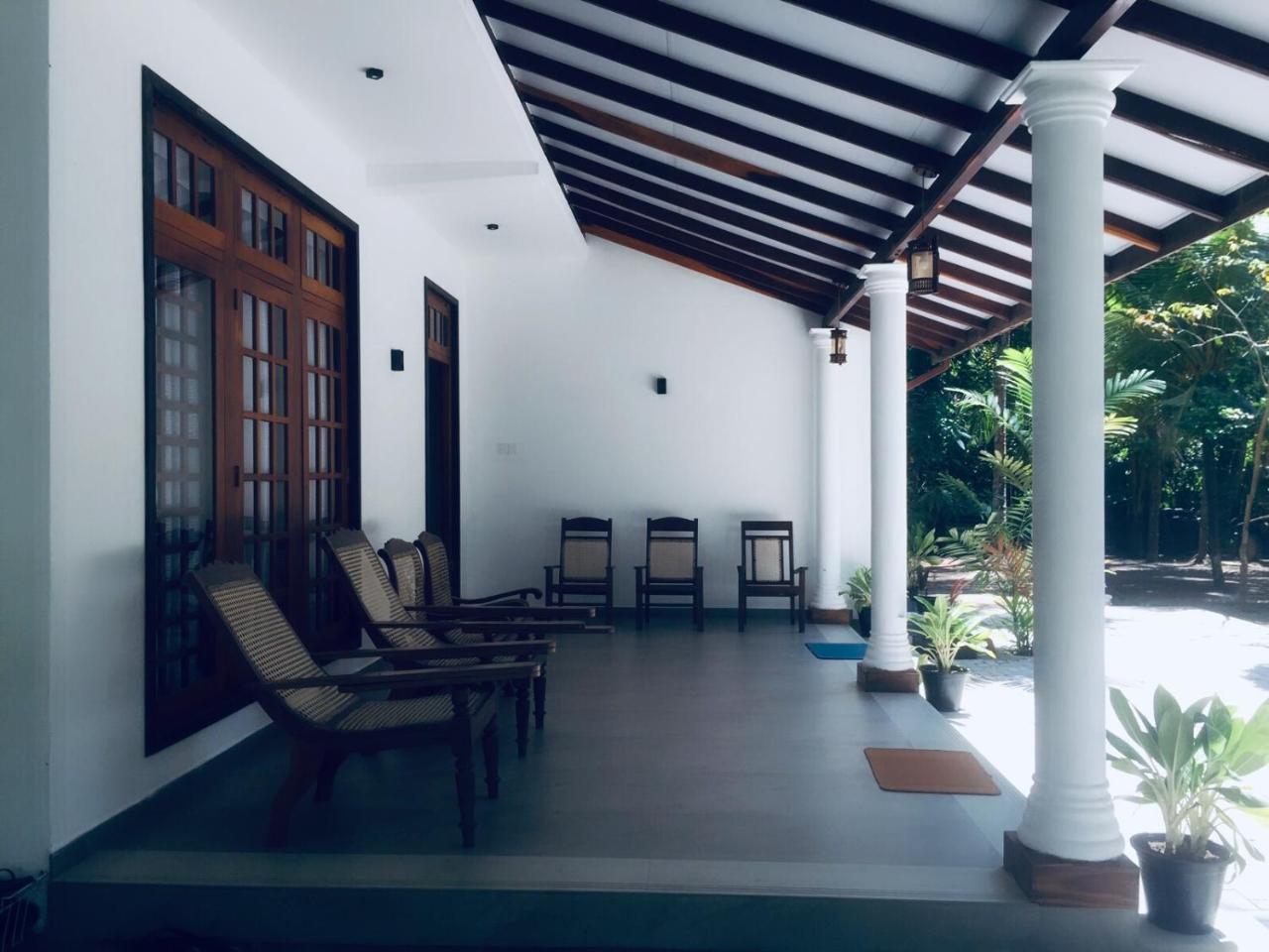 Отель Casa Blanca Ахангама Экстерьер фото