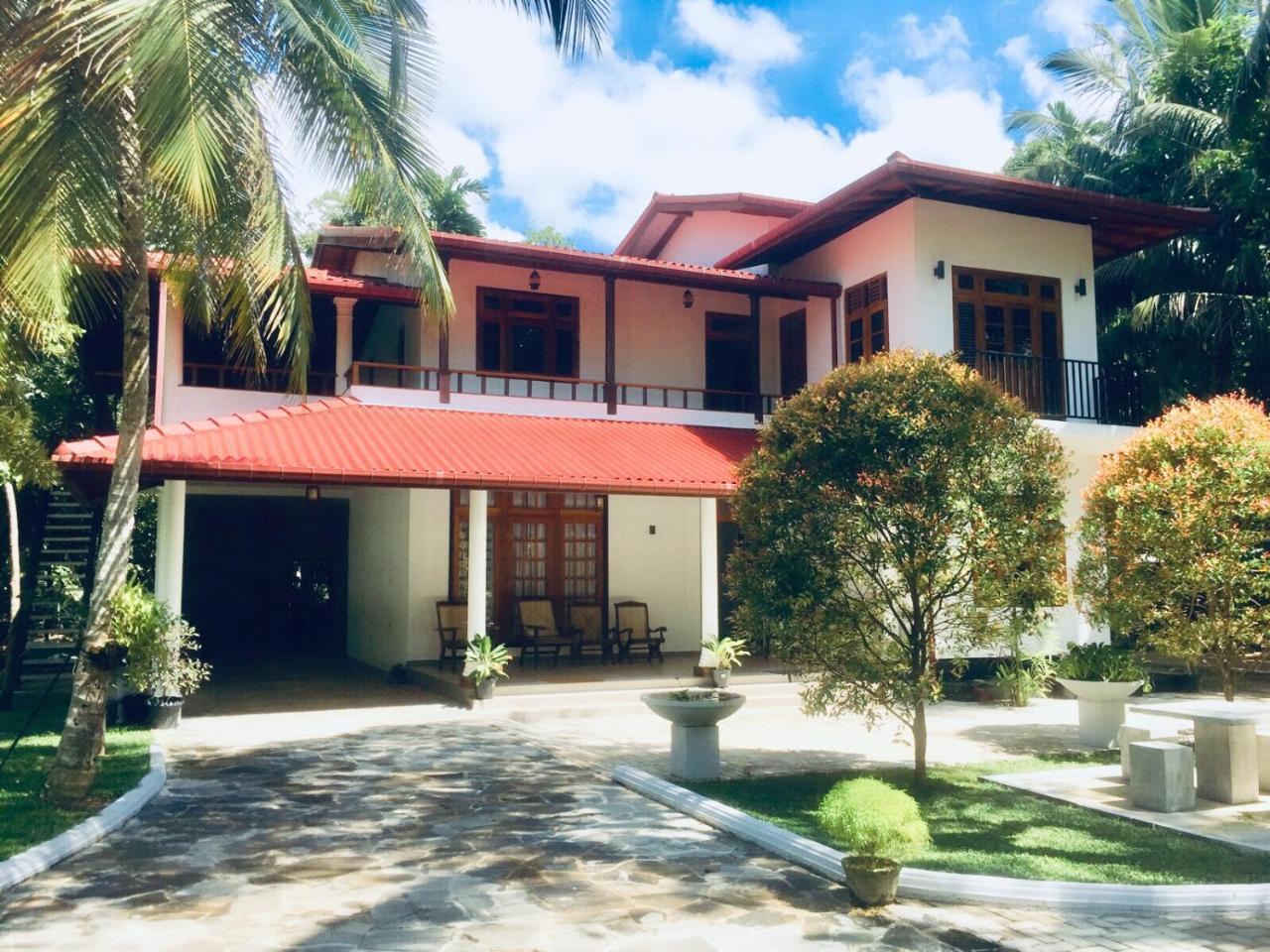 Отель Casa Blanca Ахангама Экстерьер фото